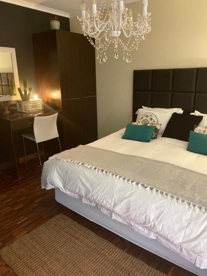 The Hedge Guesthouse Kuruman Εξωτερικό φωτογραφία