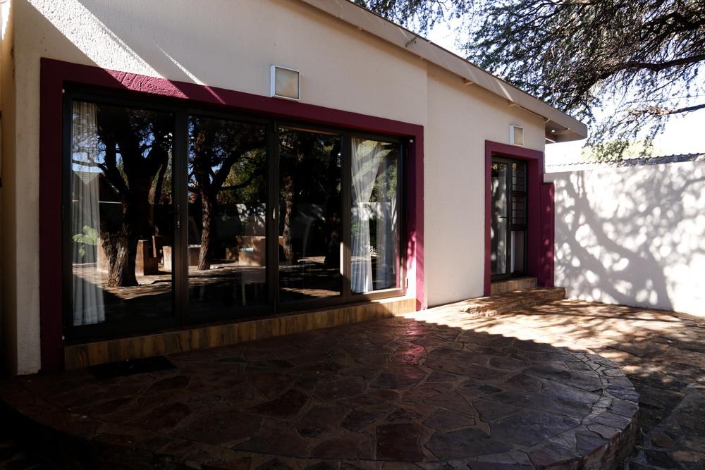 The Hedge Guesthouse Kuruman Εξωτερικό φωτογραφία